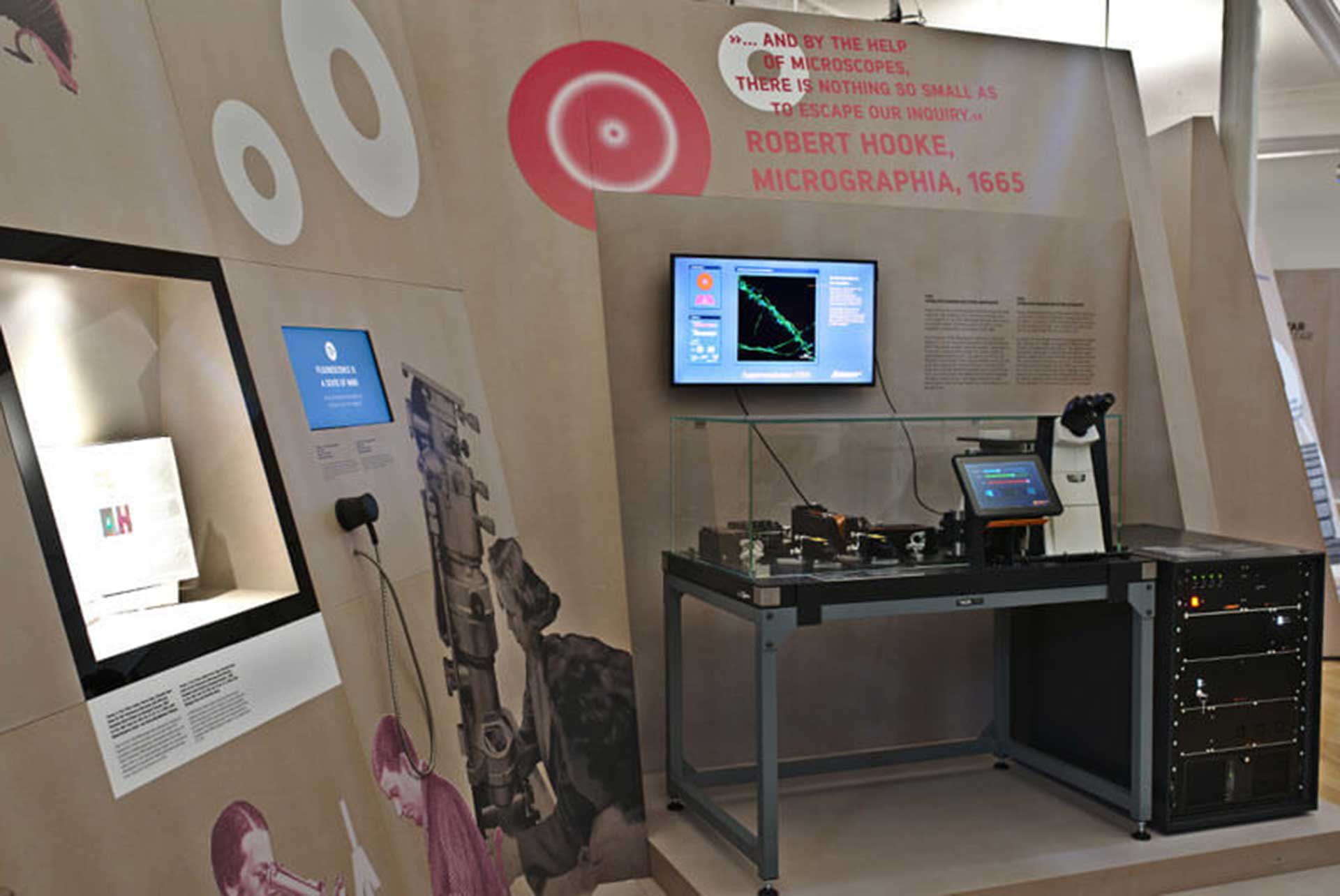 Transparent STED microscope as part of an exhibition