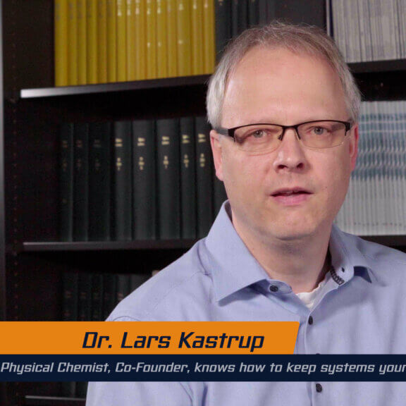Dr. Lars Kastrup. Caption: Physical Chemist, Co-Founder, knows how to keep systems young forever